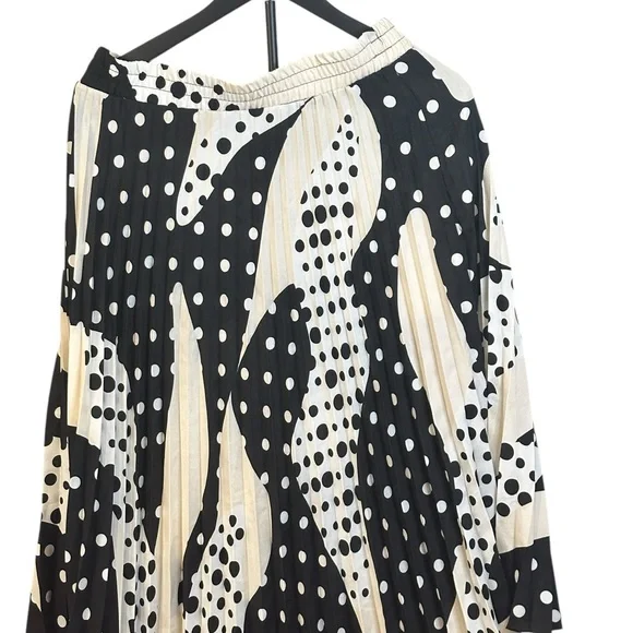 Tahari Black and Cream Polka Dot Midi Skirt - Picture 8 of 11